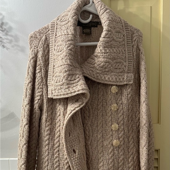 Inis Crafts Irish 100% Merino Wool Cable Knit Sweater - Picture 3 of 6